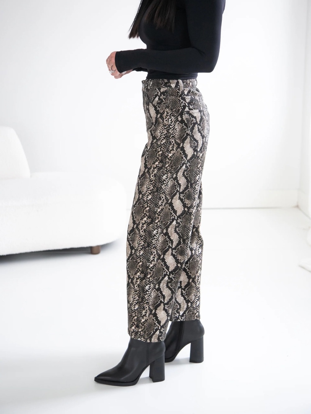 Anniewear Barrel Snake Print Pants Size XL Black Brown High Rise Cropped NEW - Picture 2 of 13